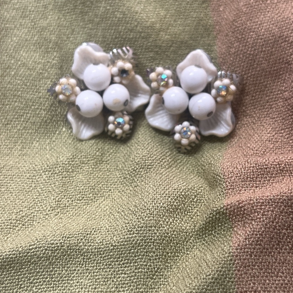 Vintage clip on Elegant White Floral Earrings